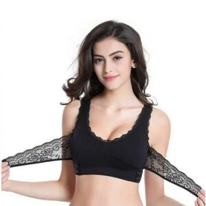 Cara Mia Black Lace Cross Front Pull On Bra Bralette size 3X